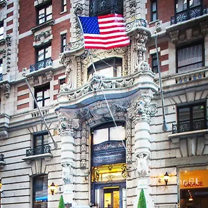 3* ホテル The At Fifth Avenue